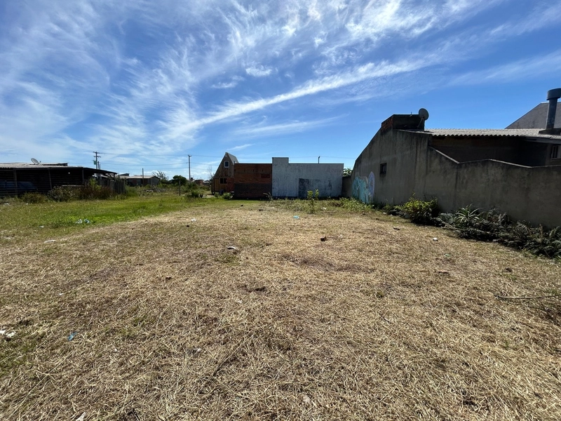 Terreno em Atlântida Sul!: 1ª foto da galeria de imagens do imóvel