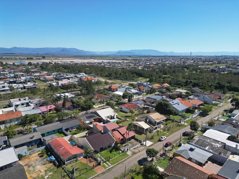 Sobrado em Atlântida Sul: 72ª foto da galeria de imagens do imóvel