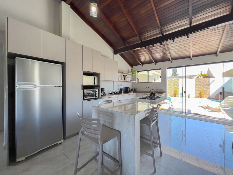 Sobrado em Atlântida Sul: 14ª foto da galeria de imagens do imóvel