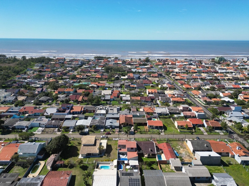 Sobrado em Atlântida Sul: 77ª foto da galeria de imagens do imóvel