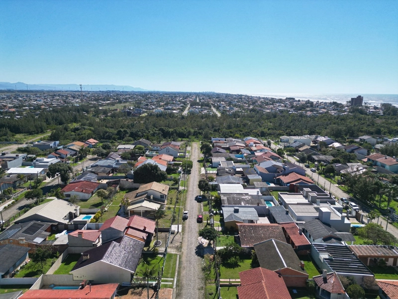 Sobrado em Atlântida Sul: 73ª foto da galeria de imagens do imóvel