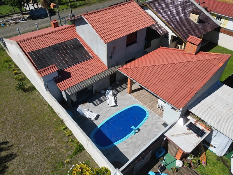 Sobrado em Atlântida Sul: 81ª foto da galeria de imagens do imóvel