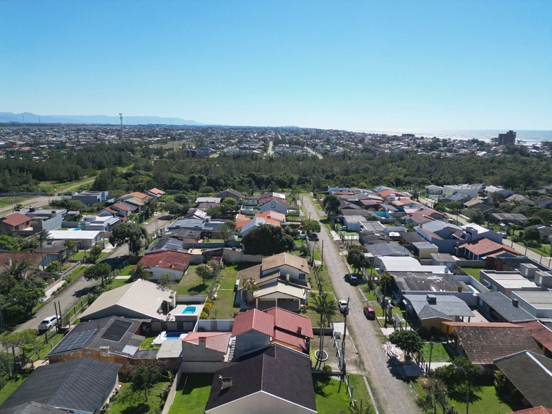 Sobrado em Atlântida Sul: 74ª foto da galeria de imagens do imóvel