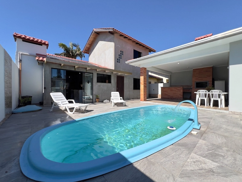 Sobrado em Atlântida Sul: 67ª foto da galeria de imagens do imóvel