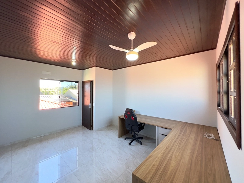 Sobrado em Atlântida Sul: 48ª foto da galeria de imagens do imóvel