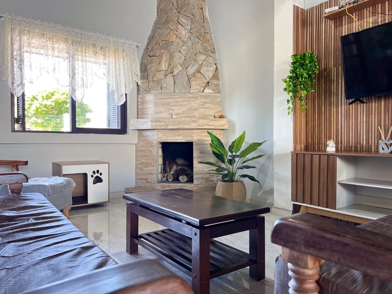 Sobrado em Atlântida Sul: 10ª foto da galeria de imagens do imóvel