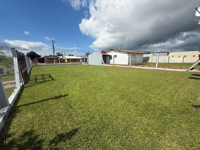 Casa em Atlântida sul com 02 terrenos: 8ª foto da galeria de imagens do imóvel