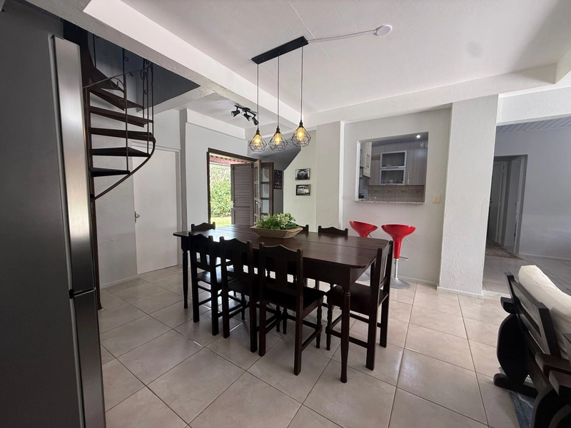 Casa em Atlântida sul com 02 terrenos: 12ª foto da galeria de imagens do imóvel