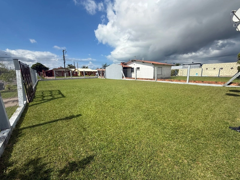 Casa em Atlântida sul com 02 terrenos: 7ª foto da galeria de imagens do imóvel