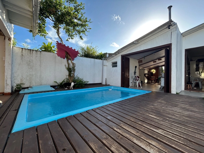 Casa à venda em Atlântida Sul!: 2ª foto da galeria de imagens do imóvel