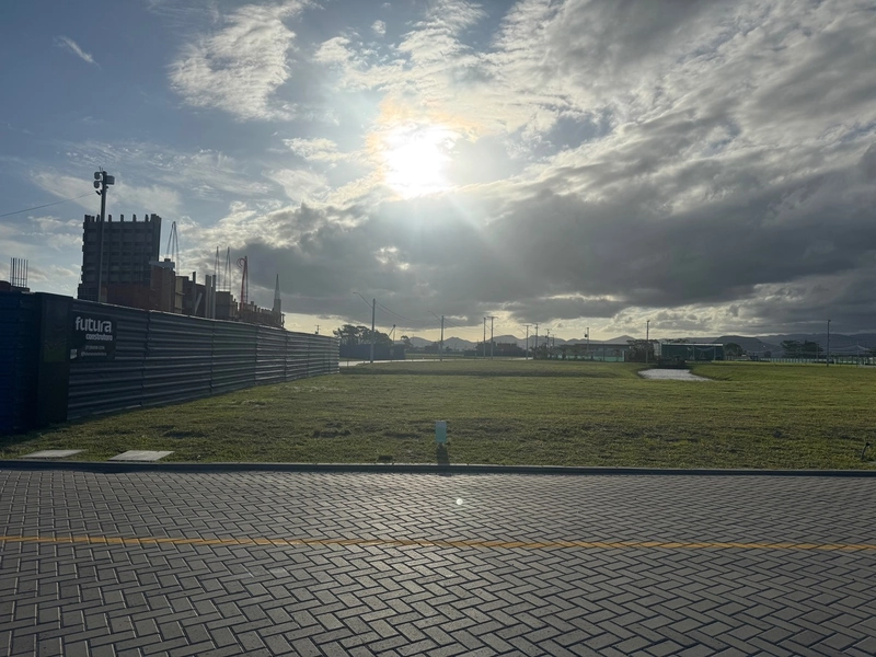 Terreno no Condomínio: 6ª foto da galeria de imagens do imóvel