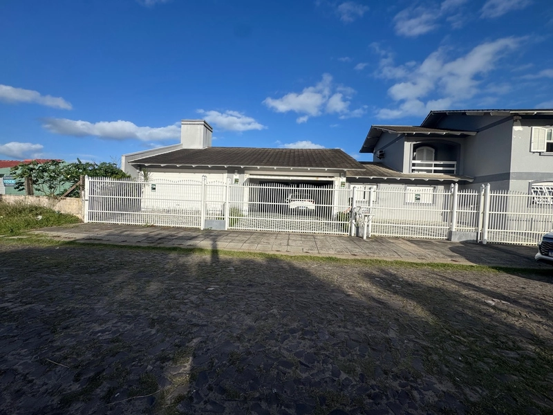 Casa em Atlântida sul a 100 metros da praia: 10ª foto da galeria de imagens do imóvel