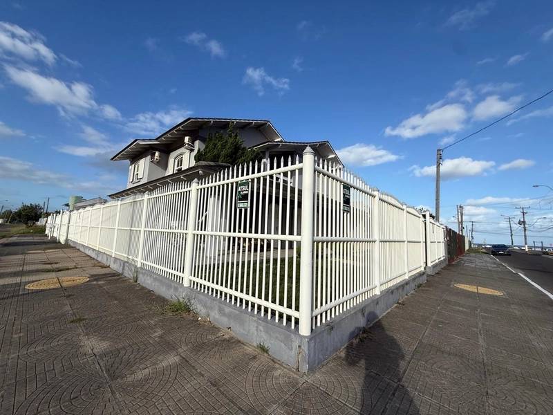 Casa em Atlântida sul a 100 metros da praia: 5ª foto da galeria de imagens do imóvel