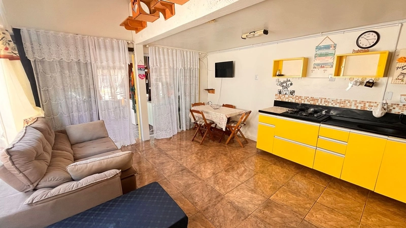 Casa em Atlântida Sul: 13ª foto da galeria de imagens do imóvel