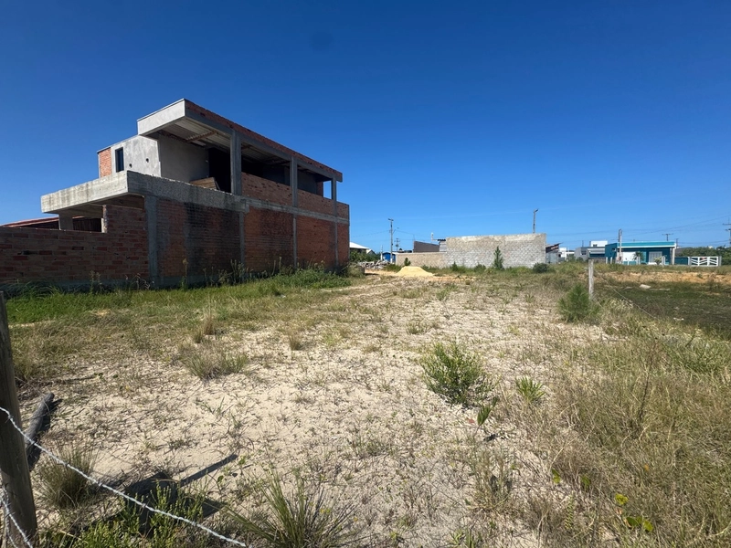 Terreno em Atlântida Sul: 2ª foto da galeria de imagens do imóvel