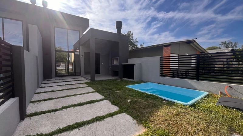 Milanezi Vende casa em Atlântida sul