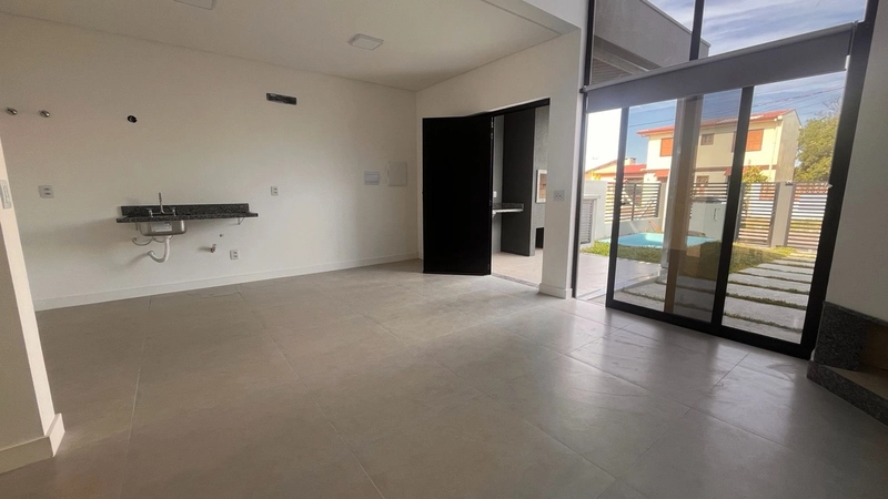 Milanezi Vende casa em Atlântida sul: 10ª foto da galeria de imagens do imóvel