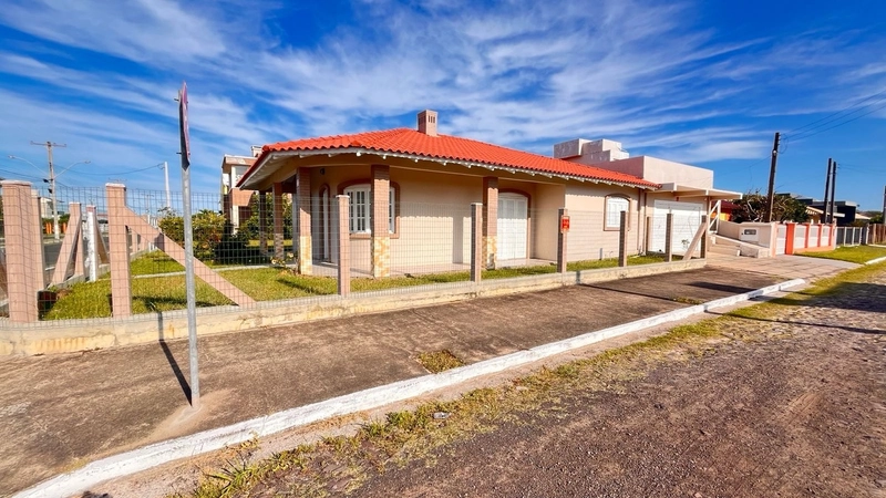 Casa à venda em Atlântida Sul!: 4ª foto da galeria de imagens do imóvel