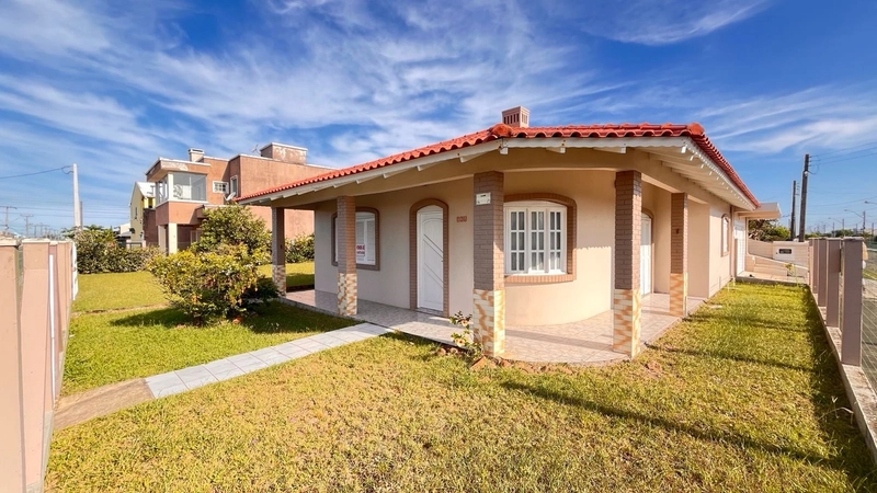 Casa à venda em Atlântida Sul!: 1ª foto da galeria de imagens do imóvel