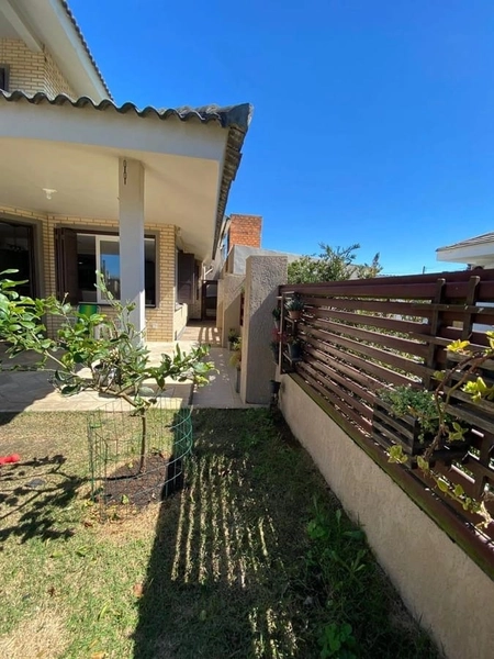 Sobrado a 50 metros do mar em Rainha do mar!: 2ª foto da galeria de imagens do imóvel
