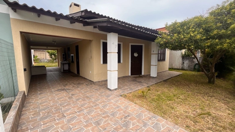 Casa em Atlântida Sul