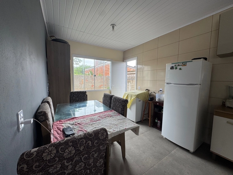 Casa em Atlântida Sul: 7ª foto da galeria de imagens do imóvel