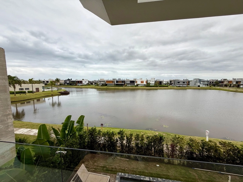 Sobrado beira lago no Condomínio Blue: 29ª foto da galeria de imagens do imóvel