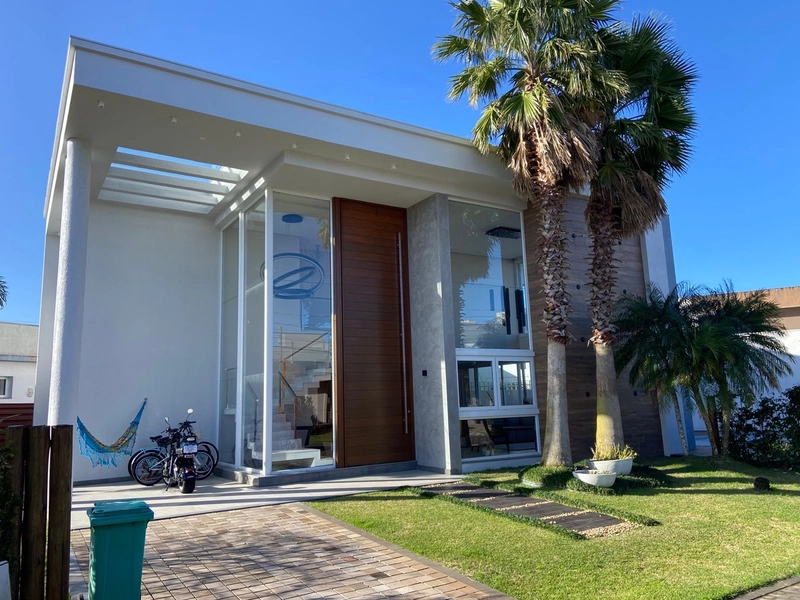 Casa no Condomínio Las Palmas!