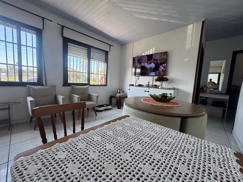 Casa em Atlantida Sul a 400 metros do mar: 3ª foto da galeria de imagens do imóvel