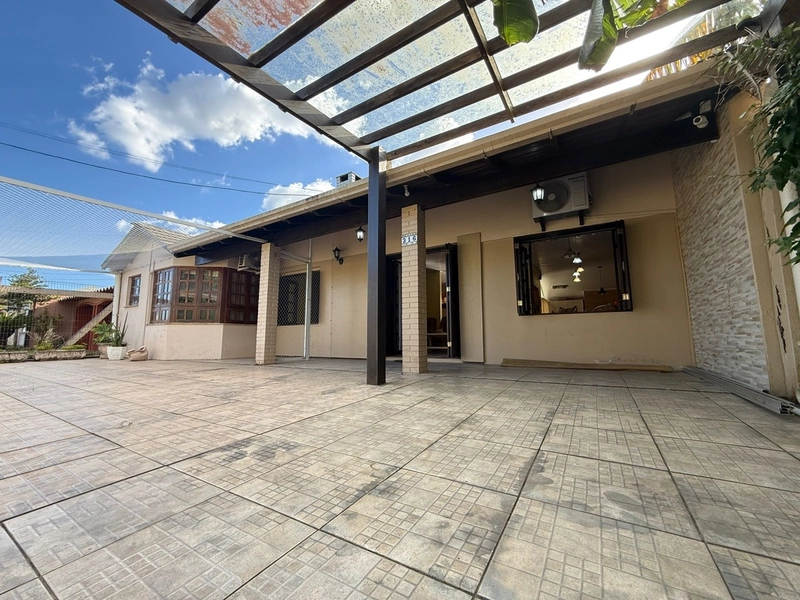 CASA À VENDA EM ATLÂNTIDA SUL!: 1ª foto da galeria de imagens do imóvel