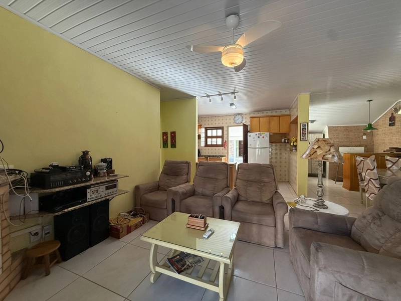 CASA À VENDA EM ATLÂNTIDA SUL!: 10ª foto da galeria de imagens do imóvel