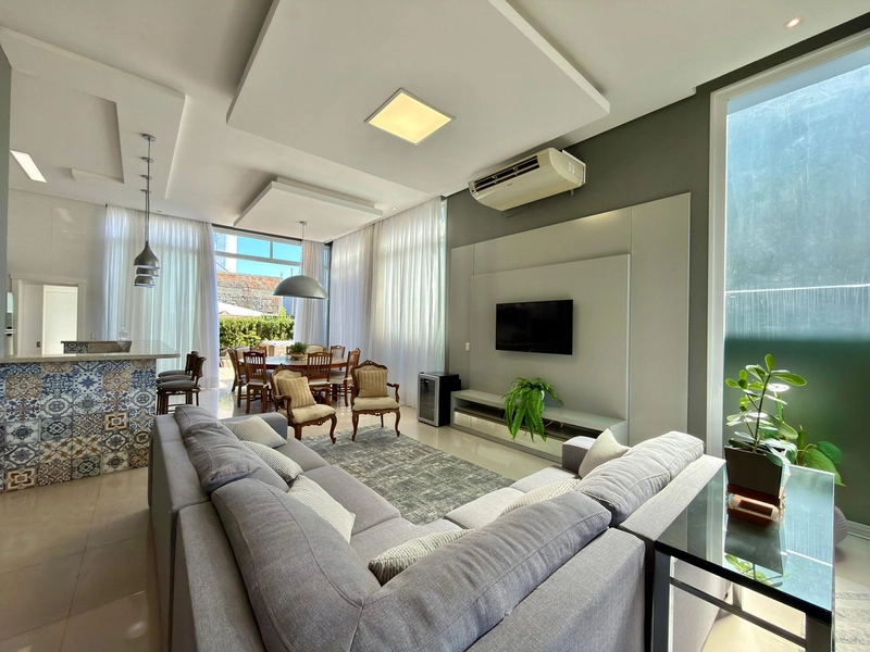 CASA À VENDA NO CONDOMÍNIO DUBAI RESORT!: 3ª foto da galeria de imagens do imóvel