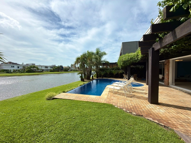 CONDOMÍNIO BOSQUES DE ATLÂNTIDA SOBRADO BEIRA LAGO  À VENDA!: 21ª foto da galeria de imagens do imóvel