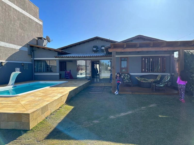 Casa a Venda em Atlântida Sul!: 10ª foto da galeria de imagens do imóvel