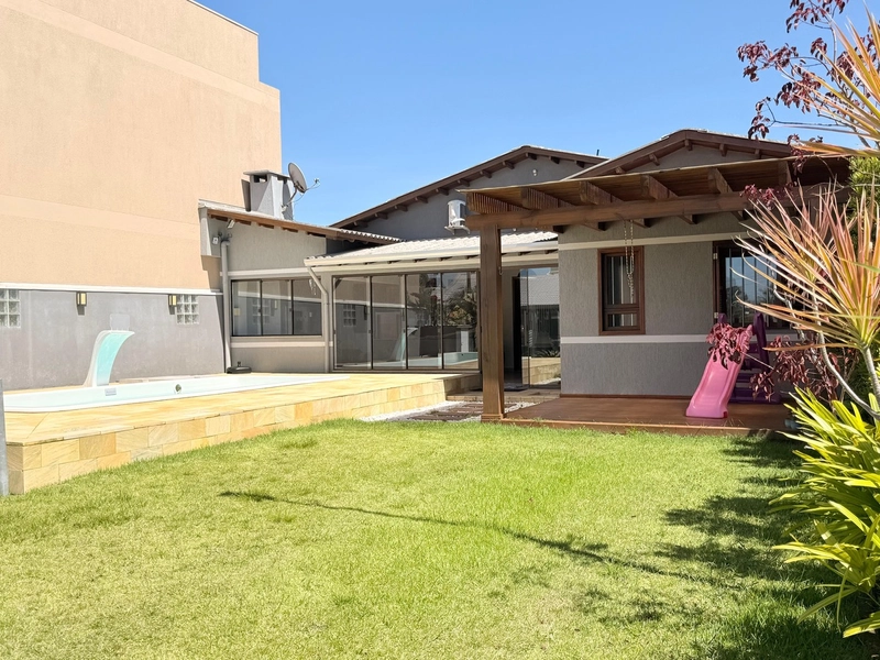 Casa a Venda em Atlântida Sul!: 2ª foto da galeria de imagens do imóvel