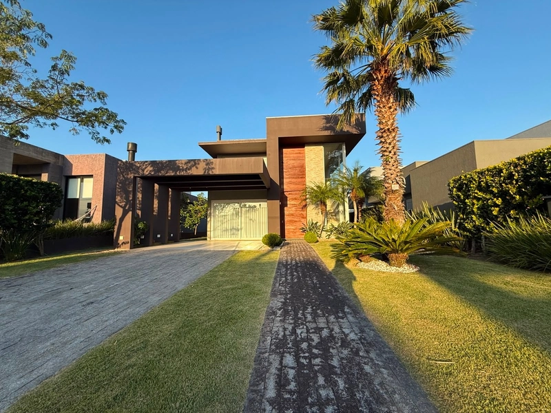 CASA À VENDA CONDOMÍNIO DUBAI RESORT!: 2ª foto da galeria de imagens do imóvel