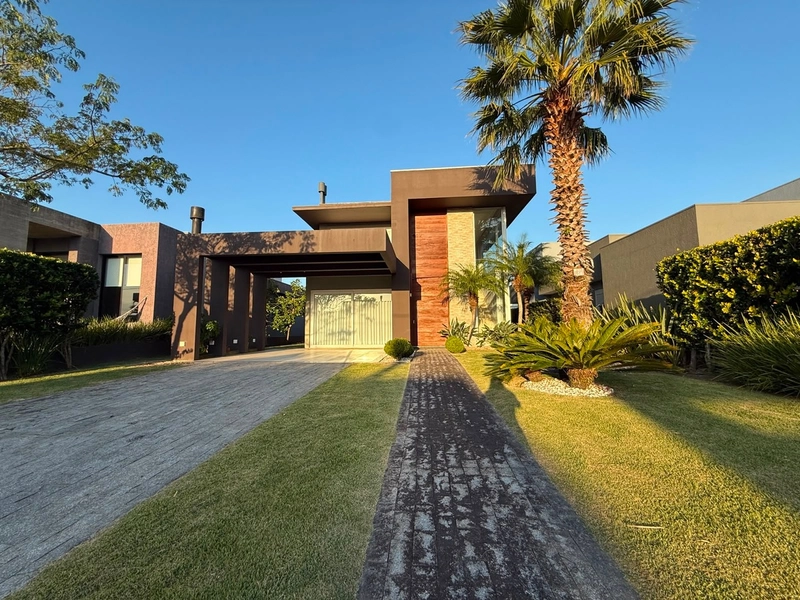 CASA À VENDA CONDOMÍNIO DUBAI RESORT!: 3ª foto da galeria de imagens do imóvel
