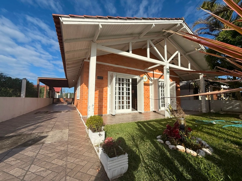 CASA À VENDA EM ATLÂNTIDA SUL!: 1ª foto da galeria de imagens do imóvel