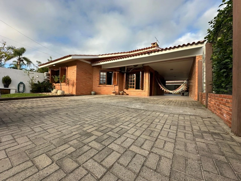 CASA À VENDA EM XANGRI-LÁ: 1ª foto da galeria de imagens do imóvel