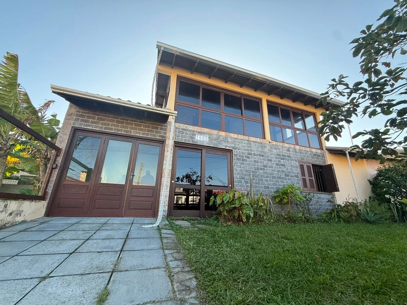 CASA À VENDA EM ATLÂNTIDA SUL!: 2ª foto da galeria de imagens do imóvel