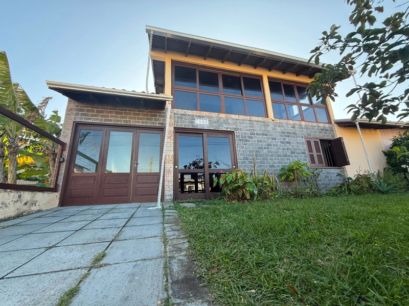 CASA À VENDA EM ATLÂNTIDA SUL!: 5ª foto da galeria de imagens do imóvel