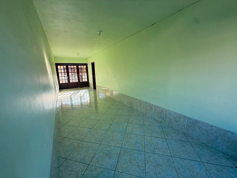 CASA À VENDA EM ATLÂNTIDA SUL!: 10ª foto da galeria de imagens do imóvel