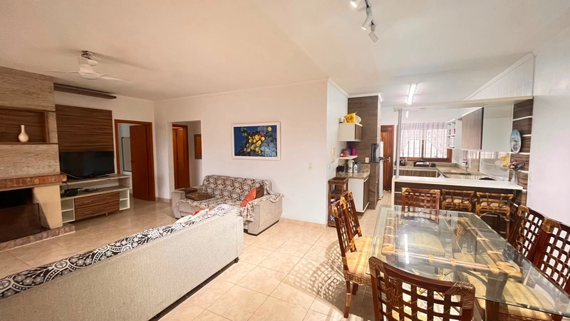 Casa com otima localização em Atlantida Sul: 10ª foto da galeria de imagens do imóvel