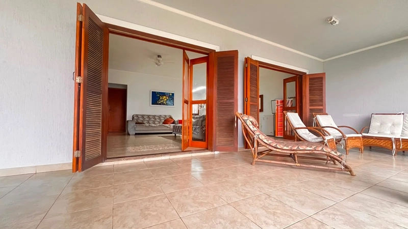 Casa com otima localização em Atlantida Sul: 3ª foto da galeria de imagens do imóvel