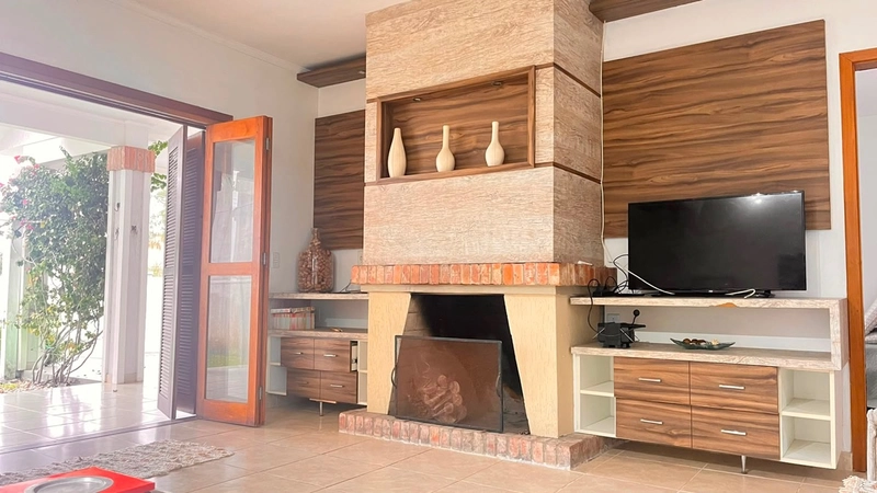 Casa com otima localização em Atlantida Sul: 11ª foto da galeria de imagens do imóvel