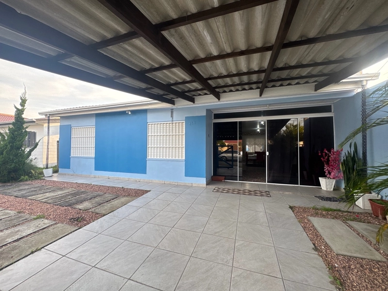 Casa em Atlântida Sul a venda: 2ª foto da galeria de imagens do imóvel