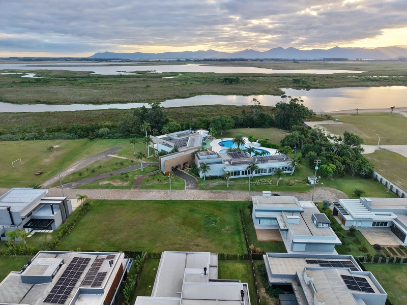 TERRENO À VENDA NO COND. NÁUTICO LAGOA DO PASSO: 1ª foto da galeria de imagens do imóvel