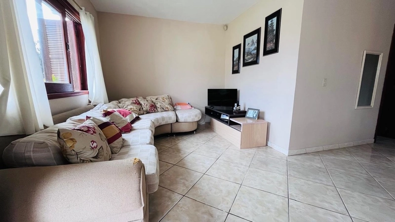 Casa a venda em Atlantida Sul: 2ª foto da galeria de imagens do imóvel