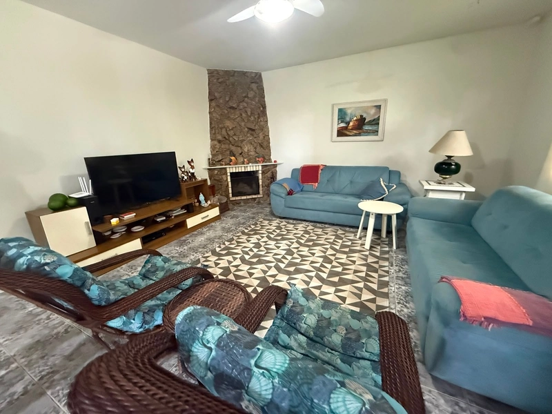CASA À VENDA: 3ª foto da galeria de imagens do imóvel