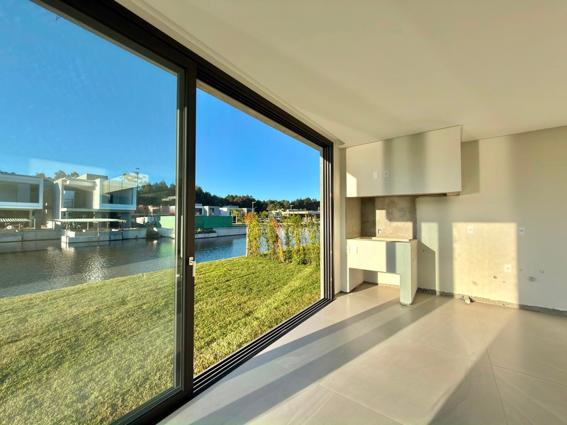 CONDOMÍNIO AMANÁ CASA À BEIRA DO LAGO: 9ª foto da galeria de imagens do imóvel